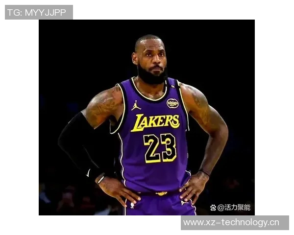 老詹在湖人战术体系中的定位分析与角色转变探讨